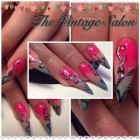 The Vintage Salon- маникюр, педикюр, ноктопластика- център Варна